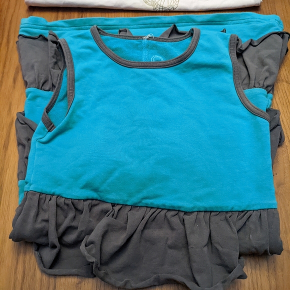 Peakaboo Beans tunic/dresses - Picture 3 of 3